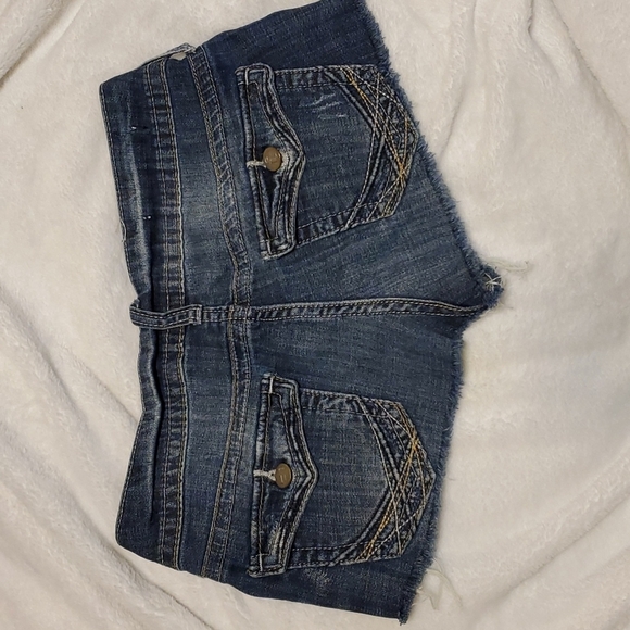 Decree SZ 5 Micro Distressed Cut-off Denim Shorts - Picture 5 of 8